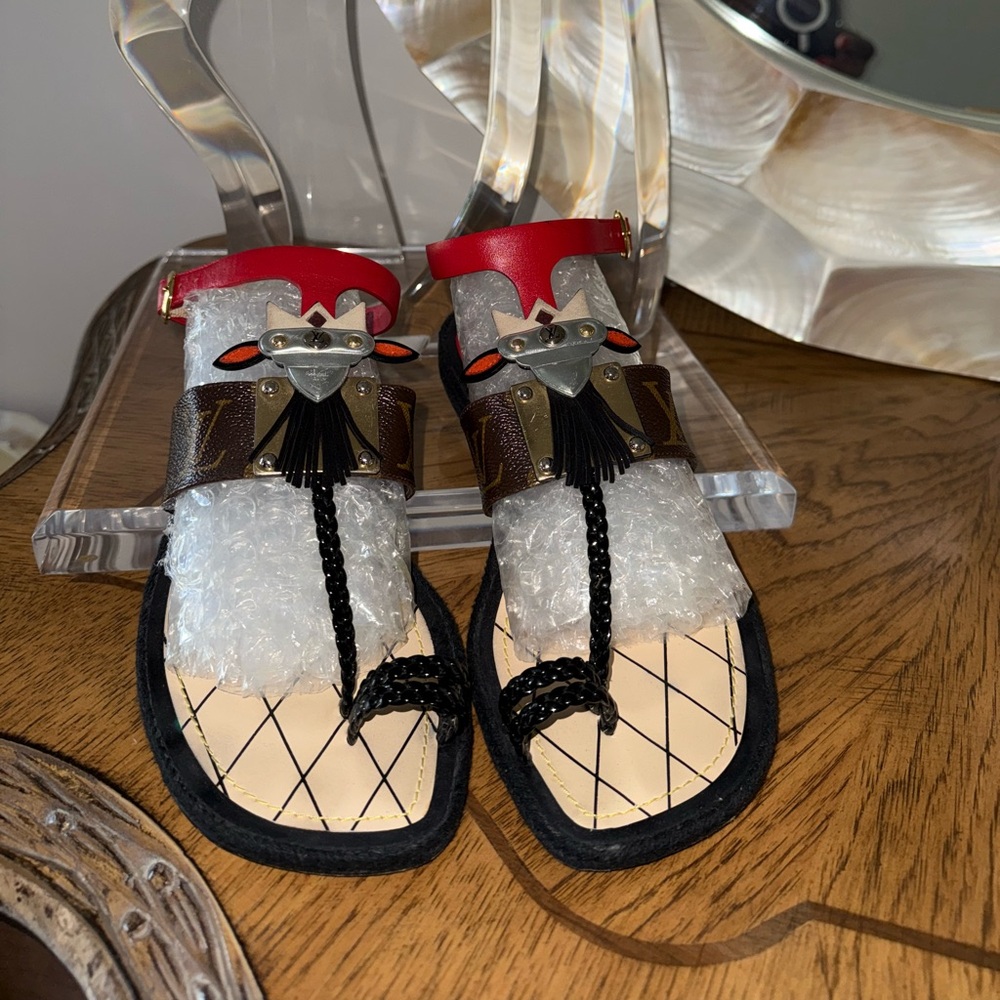 Louis Vuitton Sandals Size 39